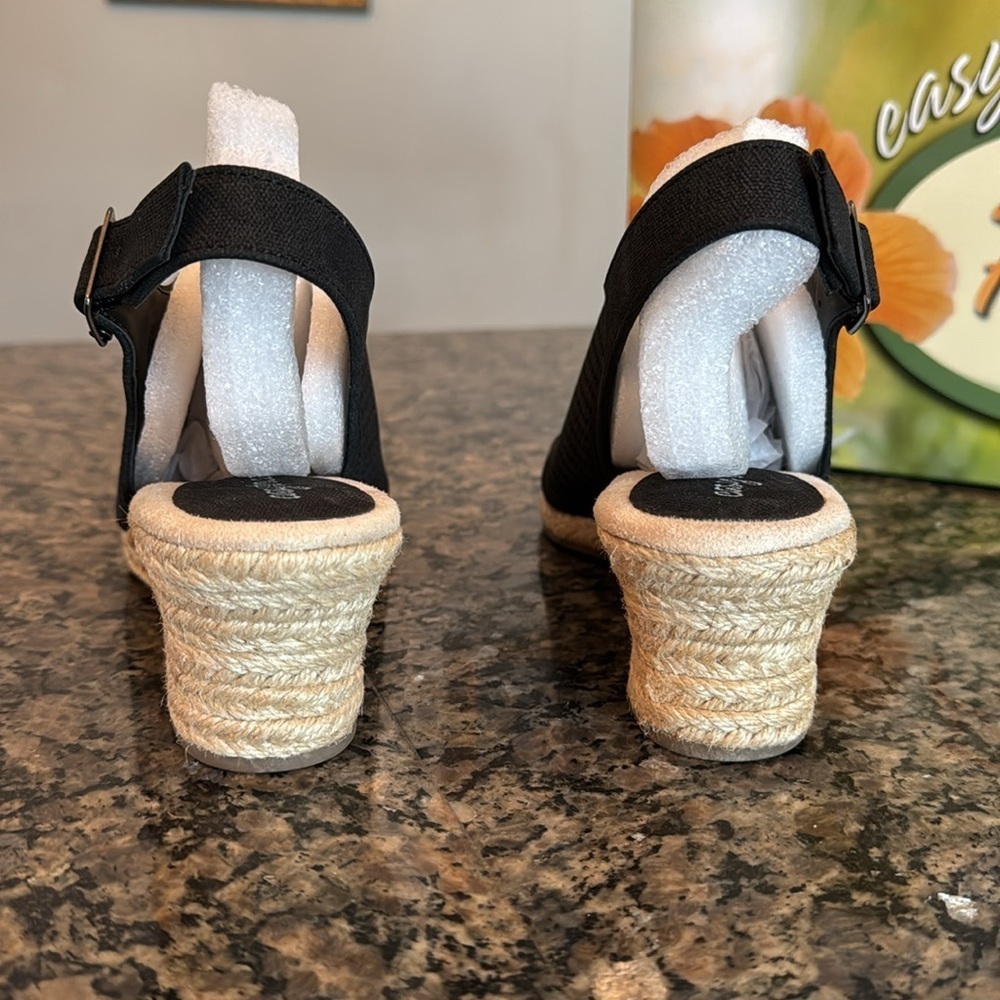Easy street black Linen Stacy wedge espadrilles sandals 8 NIB - Picture 6 of 9